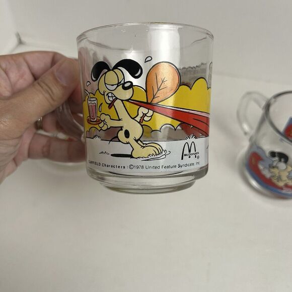 Vintage GARFIELD Glass mugs  - Set of 3 McDonald's Mugs - Jim Davis 1978. - Picture 4 of 5